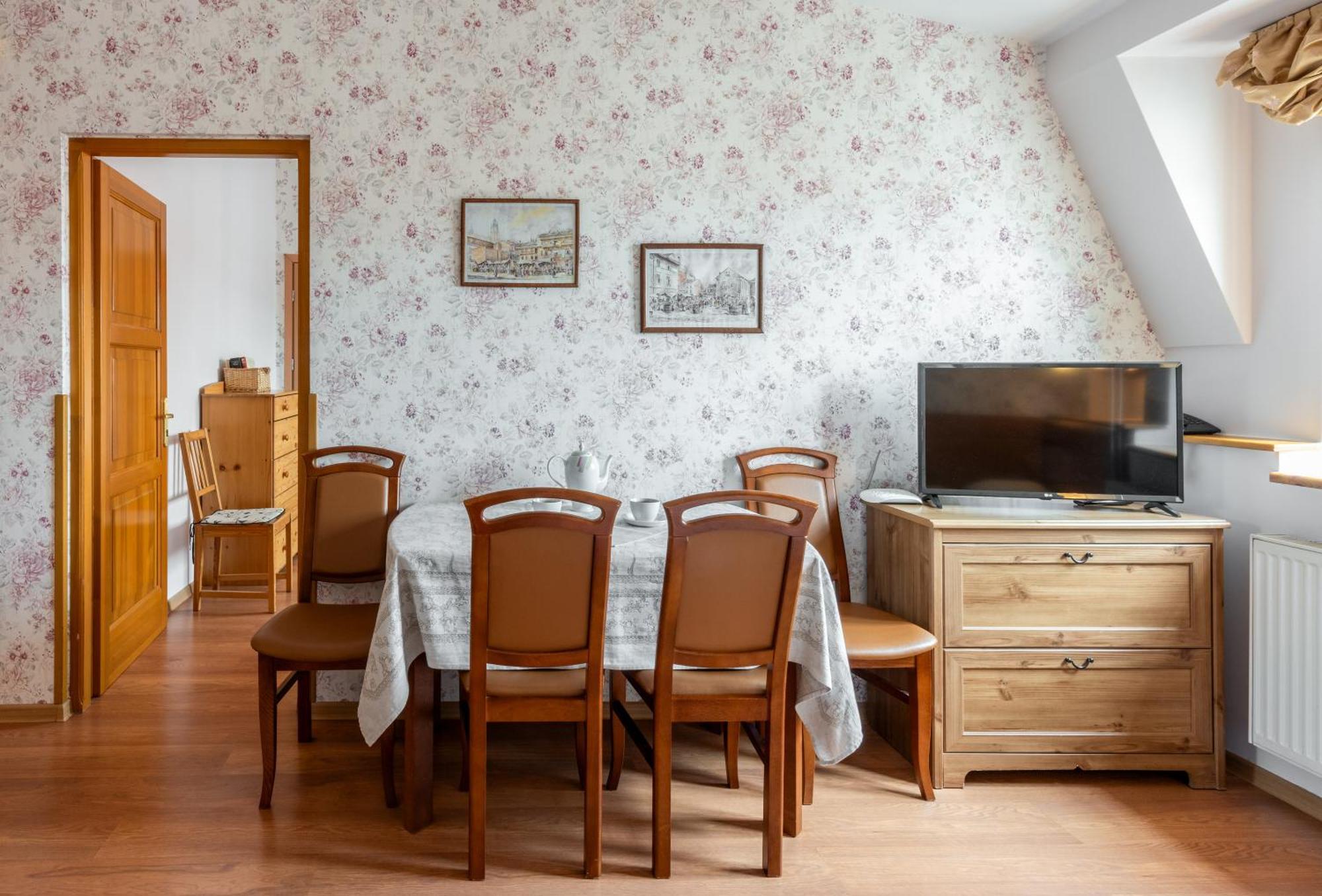 Kazimierz Secret Aparthotel Красков Екстериор снимка